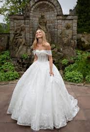 Die kleider der neuesten modekollektionen auf der offiziellen website von chanel. Fashion Queen Hochzeit De