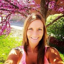 Amy Henline's Instagram, Twitter & Facebook