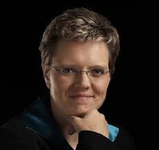 THE CHIEF EXECUTIVE PROGRAM