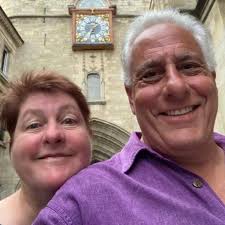 Rak se dva puta vratio i rekli su joj da će poživeti još malo: 30 godina  kasnije ona uživa u drugoj šansi