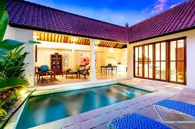 Here are a few fun ideas to create a fantasy pool in your own backyard Villa Atma 5mins To Seminyak Center Villas For Rent Arsitektur Rumah Arsitektur Dekorasi Rumah