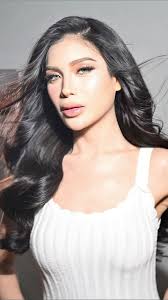 Reel by Naty Lopez (@natalymakeup____) · May 31, 2025