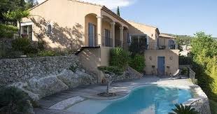 Particulier Vente Villa Chambresdhotes Roquevaire Proche Aix Cassis Immobilier Prestige Provence Prix 735000 Plus D Immobilier Villa Provence