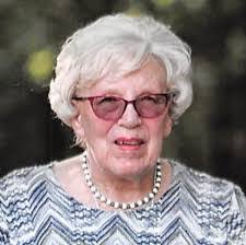 Barbara Ketter's Instagram, Twitter & Facebook