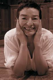 Andy Loafer: Tạo tác vượt thời gian của hai huyền thoại Andy Warhol và Olga  Berluti