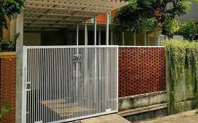 Lengkapi perlengkapan pertukangan anda dengan peralatan produk roster bata terbaik agar memberikan hasil maksimal di tokopedia. 10 Ide Pagar Roster Berbagai Motif Punya Privasi Hemat Biaya Jadi Ventilasi Udara Rumah123 Com