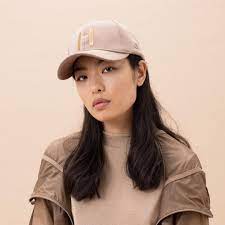 11 Lovely Baseball Caps For Women Women Style Hairstyles Nail Design Makeup Womenstyle Com Caps For Women Girls Cap Girls Baseball Hats