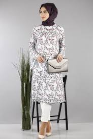 Kollari Volanli Tunik Pwr2038 Bebe Mavisi Mor Cicekli Tesettur Moda Stilleri Mankenler Tunik