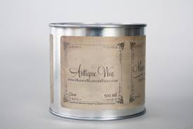 For this project i used creme de menthe, which i am in love with. Wax Defrance Antiques