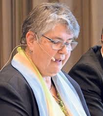 Heidi Gilli übergibt an Markus Hermann |