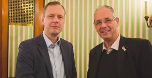 The oodie is australia's favourite oversized blanket hoodie! Online Nachhilfe Mit Gostudent Aus Osterreich Eltern Buchen Die Lehrer