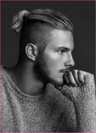 Undercut Manner Ohne Ubergang In 2020 Lange Haare Manner Undercut Lange Haare Manner Haare Manner
