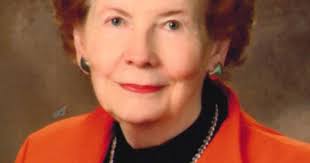 Elizabeth Gordon Reins Smoak