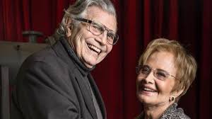 Actor tarcísio filho, 56, son of tarcísio meira and glória menezes, 86, gave an interview about his father's death to journalist renata ceribelli in this sunday (15) edition of fantástico (globo). Tarcisio Filho Fala Sobre O Estado De Saude Dos Pais Internados Com Covid 19 Famosos E Celebridades