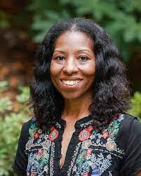 Toshia Thomas's Instagram, Twitter & Facebook