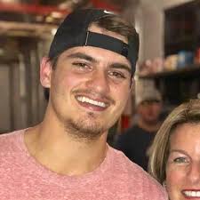 Kenya Navin and Michael Sayles' Wedding Website