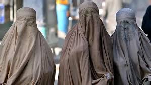 Burqa: une interdiction et des questions