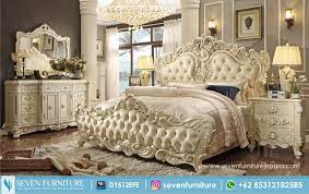 Bagikan informasi tentang kamar tidur set duco putih mewah kepada teman atau kerabat anda. Set Kamar Tidur Ukiran Putih Seven Furniture Jepara Toko Mebel Interior Dan Outdoor Jepara Terpercaya