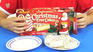Little debbie christmas tree snack cakes oh christmas. Little Debbie Christmas Tree And Snack Party Cakes Youtube