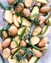 Recette De Grelots Rotis Pommes De Terre Faciles A Cuisiner Pomme De Terre Recette Salade Pomme De Terre