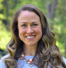 Danielle Brandt's Instagram, Twitter & Facebook