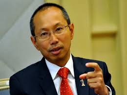 Tan sri abdul wahid omar, bekas menteri di jabatan perdana menteri menyifatkan menteri kewangan yang baru dilantik tengku datuk seri zafrul tengku aziz sebagai teknokrat yang berwibawa untuk menguruskan kewangan dan ekonomi negara. Wahid Omar Is New Pnb Chairman The Mole