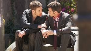 In Which Episode Does Klaus Have Feelings For Hayley? - Quora