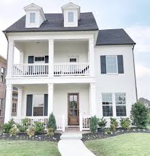 Because red and green are complementary colors these exterior paint colors work well with red brick homes. Beautiful Homes Of Instagram Painted Brick Exterior Home Bunch Interior Design Ideas