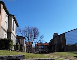 It has a gated electronic entrance, laundry facilities on site, a recycling center, 24 hour video surveillance, and courtesy patrol. Madison Park Fort Worth 760 For 1 2 3 Bed Apts