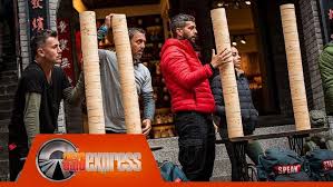Marian drăgulescu a obţinut o medie de 14733 la sărituri, la campionatelor europene de gimnastică artistică petrom, masculin. Asia Express Trakt Tv