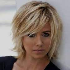 Epingle Sur Frisuren Mittellanges Haar 2021 Tendance coupe de cheveux court femme 50 ans avec lunettes. epingle sur frisuren mittellanges haar 2021