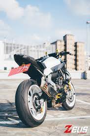 yamaha mt 07 不只擁有令人驚艷的扭力輸出 同時也擁有輕巧的車身 優異的操控性 經濟實惠的價格甚至更有樂趣 這些特色 讓mt 07 在同級車中更能脫穎而出 形成一種不一樣的騎乘風格 這台yamaha mt 07 是這次改裝企劃的主角 由zeus yamaha mt07 yamaha yamaha bikes