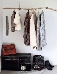 Huit bois flottés réunis pour faire ce joli porte manteaux naturel et éclogique. Diy Porte Manteaux Et Pateres Cote Maison