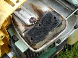 If fuel isn't the problem, then the blower's spark plug may be dirty or damaged. String Trimmer Strimmer Won T Work 2 Stroke Engine And Carburetor Troubleshooting Dengarden
