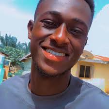 We're still celebrating the 'Strong Man' in the rap game! Drop your fave  song or line from Strongman Burner! Let's go! 🎂🥂🙌🏻🎤 #PulseGhana  #PulseTeaser #Strongman