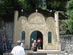 Sfantul apostol andrei (biserica din pestera si biserica mare), acoperamantul maicii domnului (biserica mica) acces: Manastirea Pestera Sfantului Apostol Andrei Loc Binecuvantat Si Sfant Din Inima Dobrogei Bucuria De A Calatori