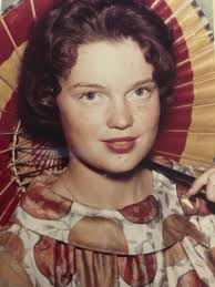 Michele Heckel's Instagram, Twitter & Facebook