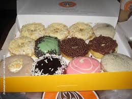 View pictures of food and ambience j.co donuts & coffee, makati city. Makati Keep On Walking