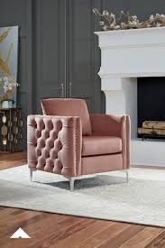 Lizmont Plush Pink Accent Chair By Ashley Furniture Attention Divas We Ve Reserved You A Seat An Indulgent Choice Pink Accent Chair Furniture Accent Chairs