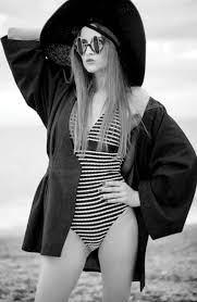 Facebook gives people the power to share and makes the world. Detaliind Fotografii Oficiale Vanzarea De IncÄƒlÈ›Äƒminte Iulia Albu Costum De Baie Cityadvertising Ro