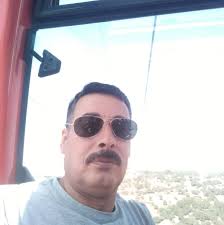 قولٌ للتأمّل . . 🌷 " ‏العطاء هو العطاء بلا دوافع ذاتية ، و بلا تفكير بما  ستجني ، لأنك ستجني الفرح ، ستتعرّف إلى لذّة العطاء ، لذا تذكر دائماً (  العطاء ليس عطفاً) "