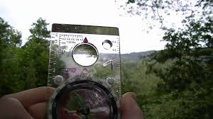 Der englische wissenschaftler und lehrer alexander neckam erwähnte den kompass erstmals in seinen schriften im 12. Umgang Mit Dem Kompass Wie Benutzt Man Ihn Richtig