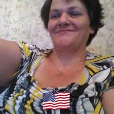 Dr. Oz is one of the top diabetes care experts and professors in the United  States. He is renowned for treating patients without medication.  Celebrities go to great lengths to consult him