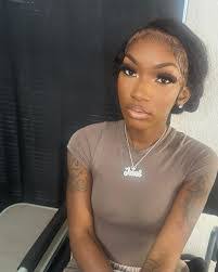 Lillian Lott's Instagram, Twitter & Facebook