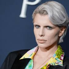 Lucy Liu Bob Haircut Is So Chic for Fall