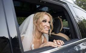 Το 2004 στην αθήνα πήρε το χρυσό στα 100μ. Karolina Pelendritoy Milaei On Air Gia To Problhma Me Thn Orash Ths Binteo Like Com Cy