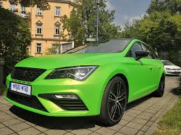 Car wrapping z.b autofolie mattschwarz, auto folieren, carbon folie 3m scotchprint avery supreme. Autofolierung Metallic Grun Matt Car Wrapping Wegaswerbung
