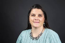 Daphne Bates's Instagram, Twitter & Facebook