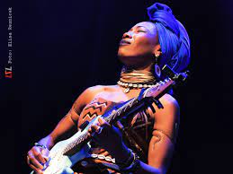 Fatoumata Diawara Begeistert Beim Zeltival Karlsruhe 29 6 2018 Fotogalerie Kritik