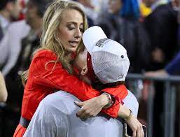Während eines probedurchgangs im rahmen des fis weltcups verlor der sportler am donnerstagnachmittag in der. Bilderstrecke Zu Kansas City Chiefs Gewinnen Mit Patrick Mahomes Den Super Bowl Bild 2 Von 11 Faz